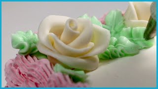 Rose di pasta di zucchero: la tecnica più facile!