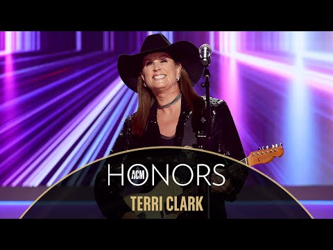 Terri Clark - "Hang Tight Honey" (Live from the 17th ACM Honors)