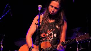 Kasey Chambers - Behind the Eyes of Henry Young