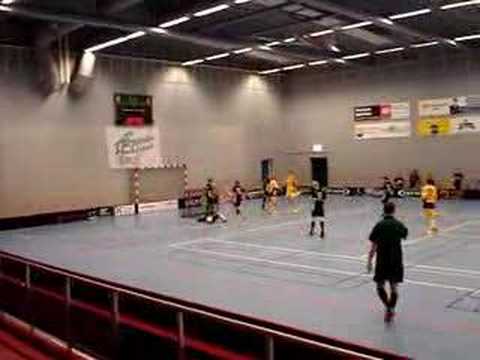 CL98IC snyggt mål vs Färjestadens IBK