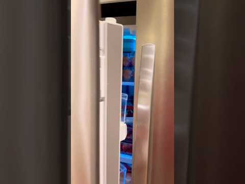 Frigidaire French Door. How to level.  How to adjust door.  How to get center hinge flap to catch.