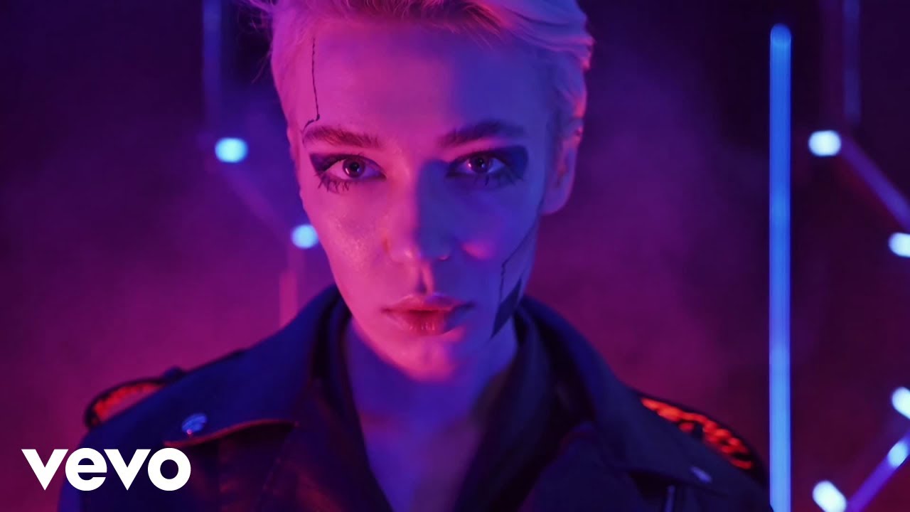 Dejewoo - Surrender (Official Music Video)