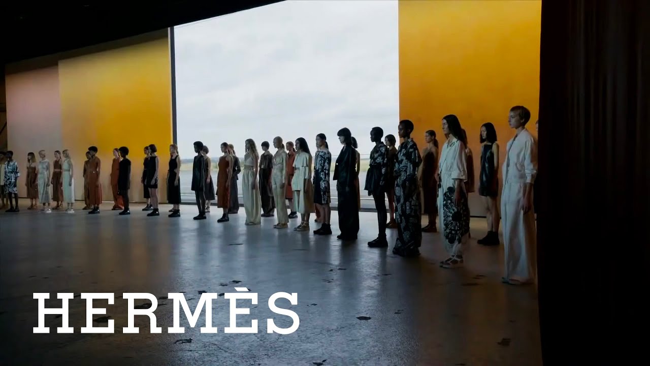 Hermès women's spring-summer 2022 live show ​ thumnail