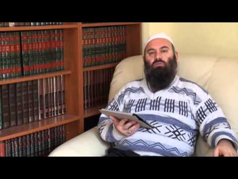 Si duhet me i fry fëmijet kur i marrin mësysh mysafirët? - Hoxhë Bekir Halimi