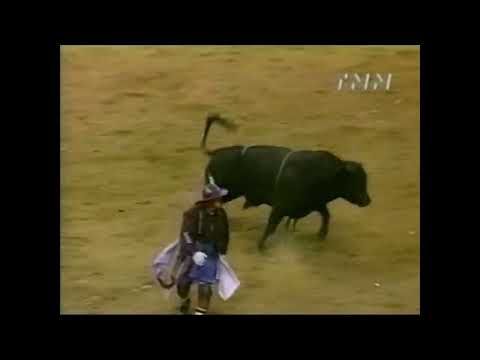 Ty Murray vs Little Man - 00 PBR Phoenix (90 pts)