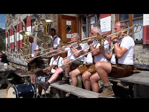 "Im Wäldchen" - Latzfonser Musikanten | Aufgenommen auf dem Latzfonser Kreuz