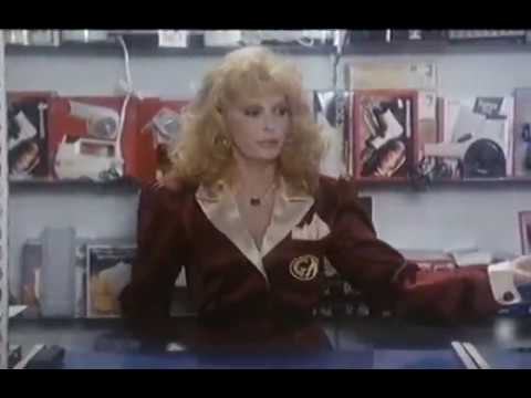 ISABELLA BIAGINI  Film : Grandi Magazzini