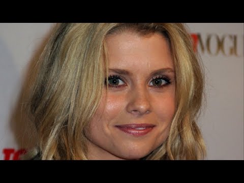 Here's What Really Happened To The Cast Of Reba