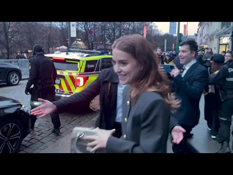 Video | Daughter of Nobel Peace laureate leaves for the award ceremony | AFP