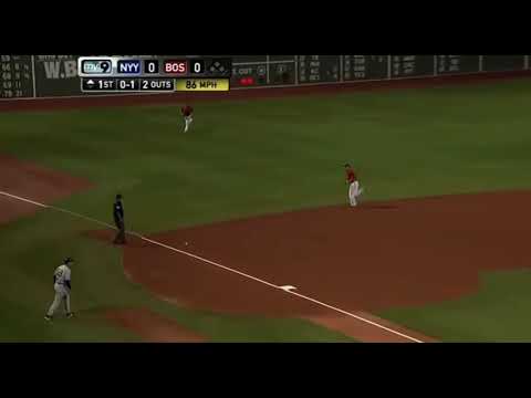 Robinson Cano Conbirtio un toque de bola en Doble TBtCano#24