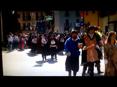 Revello Maggio Castello 2015