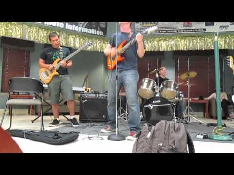 Sean Morris and the Pushy Casket Salesmen Live at Q-80 (part 4- Dolphin)