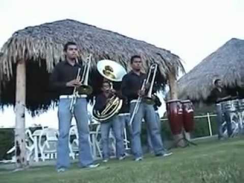 Banda Futuro - Un Millon de Primaveras - Abasolo Guanajuato.avi
