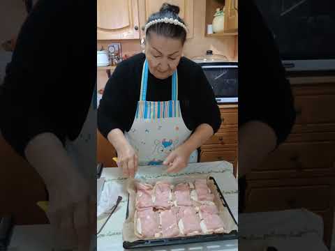 Fettine di arista panate e cotte al forno, con mozzarella e prosciutto❤️