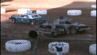 preview picture of video 'dutch holland demolition derby placerville 2010: classic 1957 Lincoln wrecked'