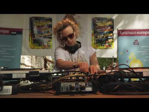 Hannah Holland @ OYE Blockparty 21.06.2010 - Berlin