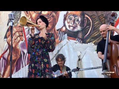 Cecilia Carta Swing Me Trio No Moon At All