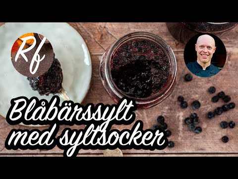 Blåbärssylt med syltsocker går lätt och snabbt att koka. Du får en hållbar och lagom tjock sylt med färska eller frysta blåbär.>