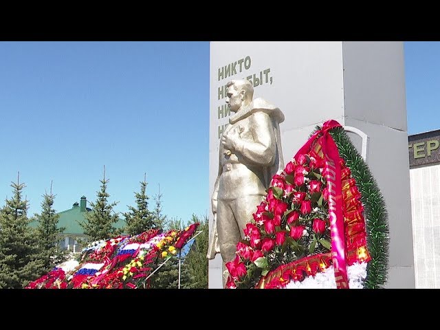 Сегодня мы отмечаем самый важный и самый торжественный праздник в стране - День Великой Победы