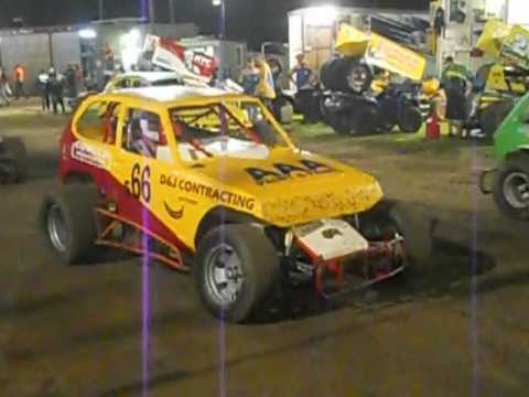 super rods pulling in to the pits at warrnambool easter sunday 2011.