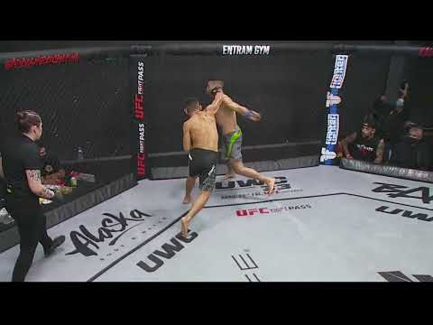 UWC32/ECUADOR VS COLOMBIA/MMA TIJUANA