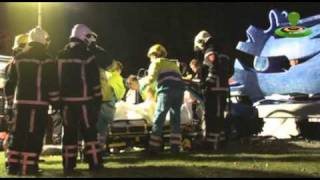 preview picture of video 'Dode en gewonde bij ongeluk op rotonde Floralaan Asten'