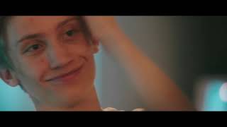 Avene Sacha - Cleance Comedomed #TeenStories anuncio