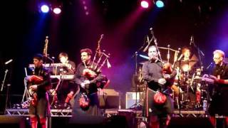 Red Hot Chilli Pipers @ Inverness  2010 - Amazing Grace ( Chilli Version)