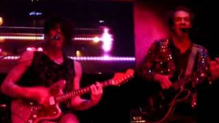 Mystery Jets - Diamonds In The Dark (Live at Zouk)