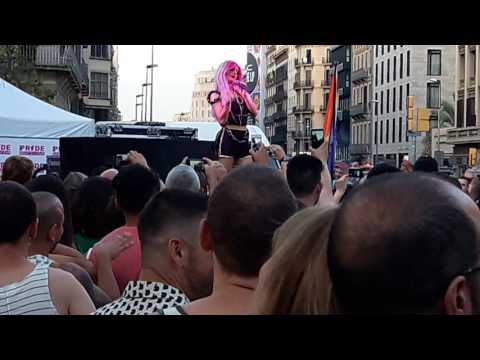 Kika Lorace "Arriba Maricón" Pride Barcelona