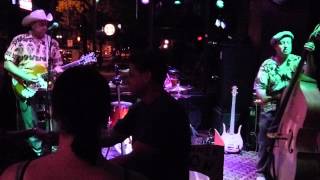 Deke Dickerson & The Ecco-Fonics - Nightmare of a Woman