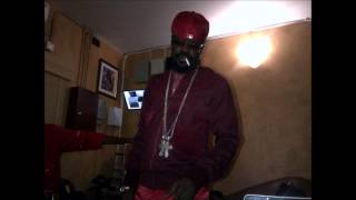 Beenie Man - Drop it (Decibels Riddim) June 2013