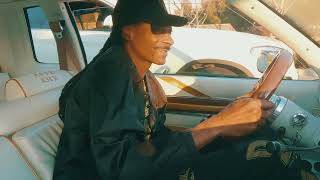 Snoop Dogg - Coming Back (feat. October London &amp; Nefertitti Avani) [Official Visualizer]