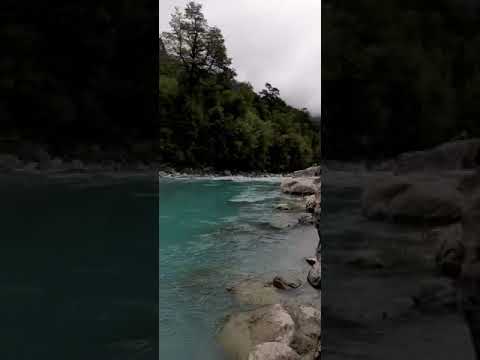 8 ChZA. "Región de Los Lagos en Comuna Hualaihué: Cascadas en Parque Nacional Hornopirén"