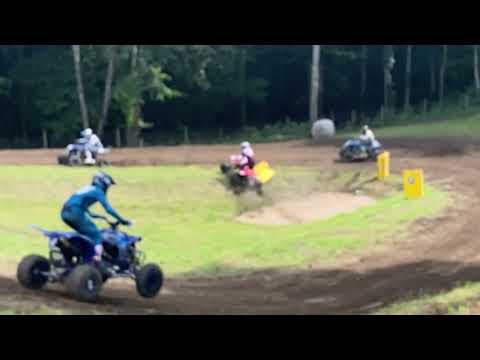 Bryce Ford takes out Jeffrey Rastrelli - Unadilla MX