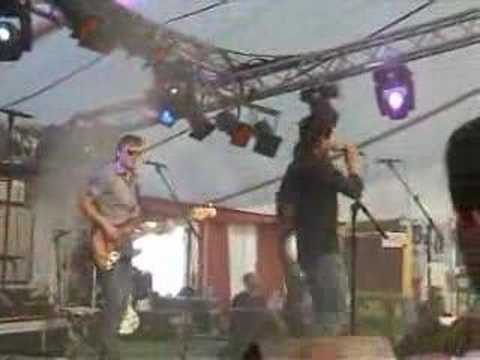 Simon Mathew live at Hjallerup Marked 1st of June 2008 1/4