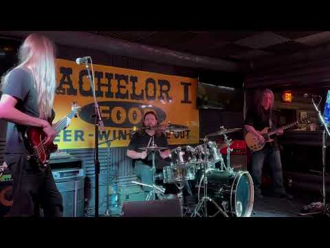 The Vintage (band) video.