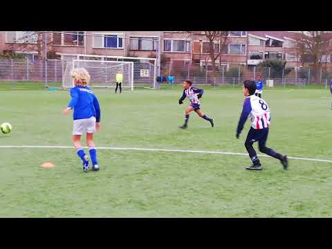 Excelsior Maassluis JO10-1 tegen VDL Maassluis JO11-1 op 22 februari 2020(1)