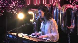 Marina &amp; The Diamonds - &#39;Happy&#39; (Live @ 363 Oxford Street)