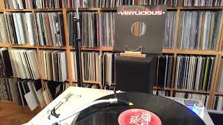 Trackdigger tracked 0286 B2 “Vermillion Vibe A Breath Of Heaven Mix” from the Same Ep