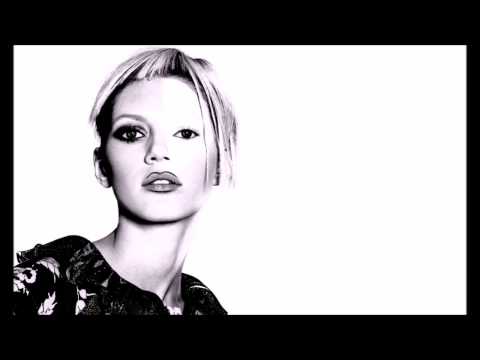 Mustafa Hedi Benromdan ft FLOetic Lara - Under Love