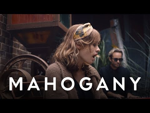 Alexandra Savior- M.T.M.E.| Mahogany Session