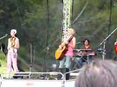 Aneta Langerová - Slib mi dej - Den dětí Na Petynce