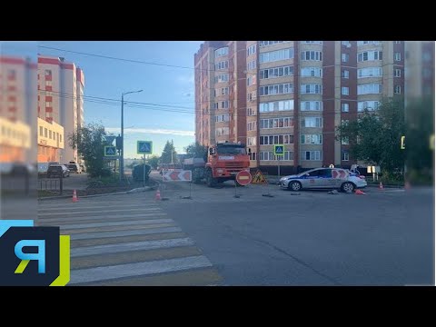 Пьяный водитель грузовика протаранил полицейский автомобиль в Салехарде