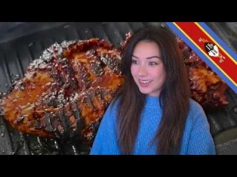 Aussie makes Dust Chicken & Mealie (corn) Bread from ESWATINI | ft. Golden Retriever sous chef