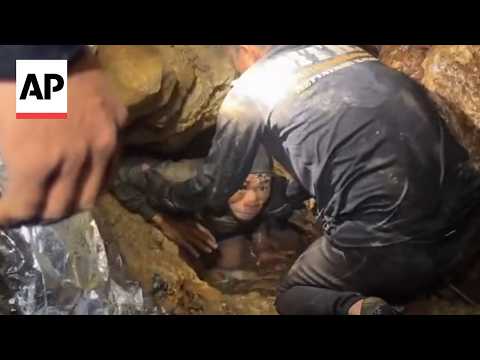 Video shows rescuers evacuating 5 villagers trapped in a cave in Laos