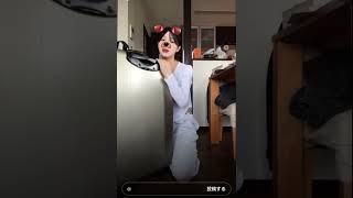 ［TikTokライブ］キャリーケースを整理しながら...