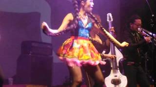 no hace falta Monsieur Periné 31 de octubre