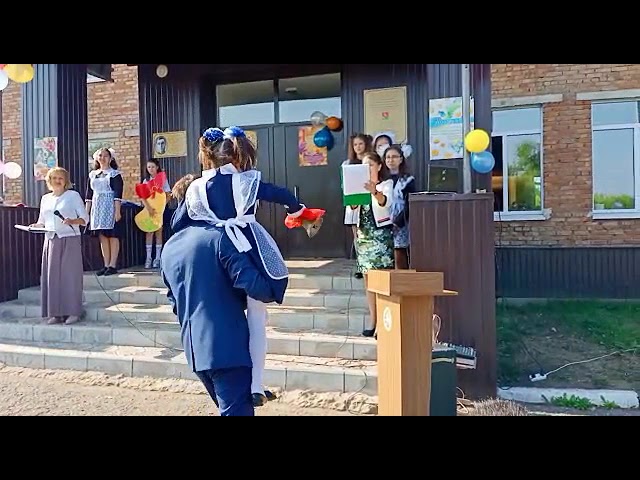 В Александровской школе для 6 первоклассников