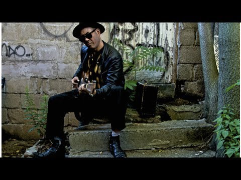 Sugar Brown Declares 'It's a Blues World'